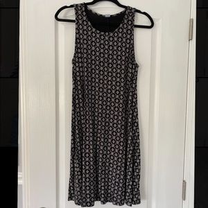 Black and white patterned Sleeveless flowy dress